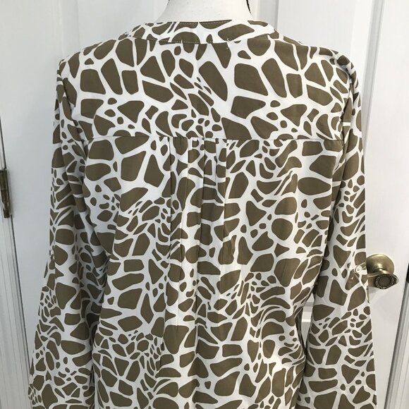 Notations Women's Animal Print Blouse M - Picture 7 of 9